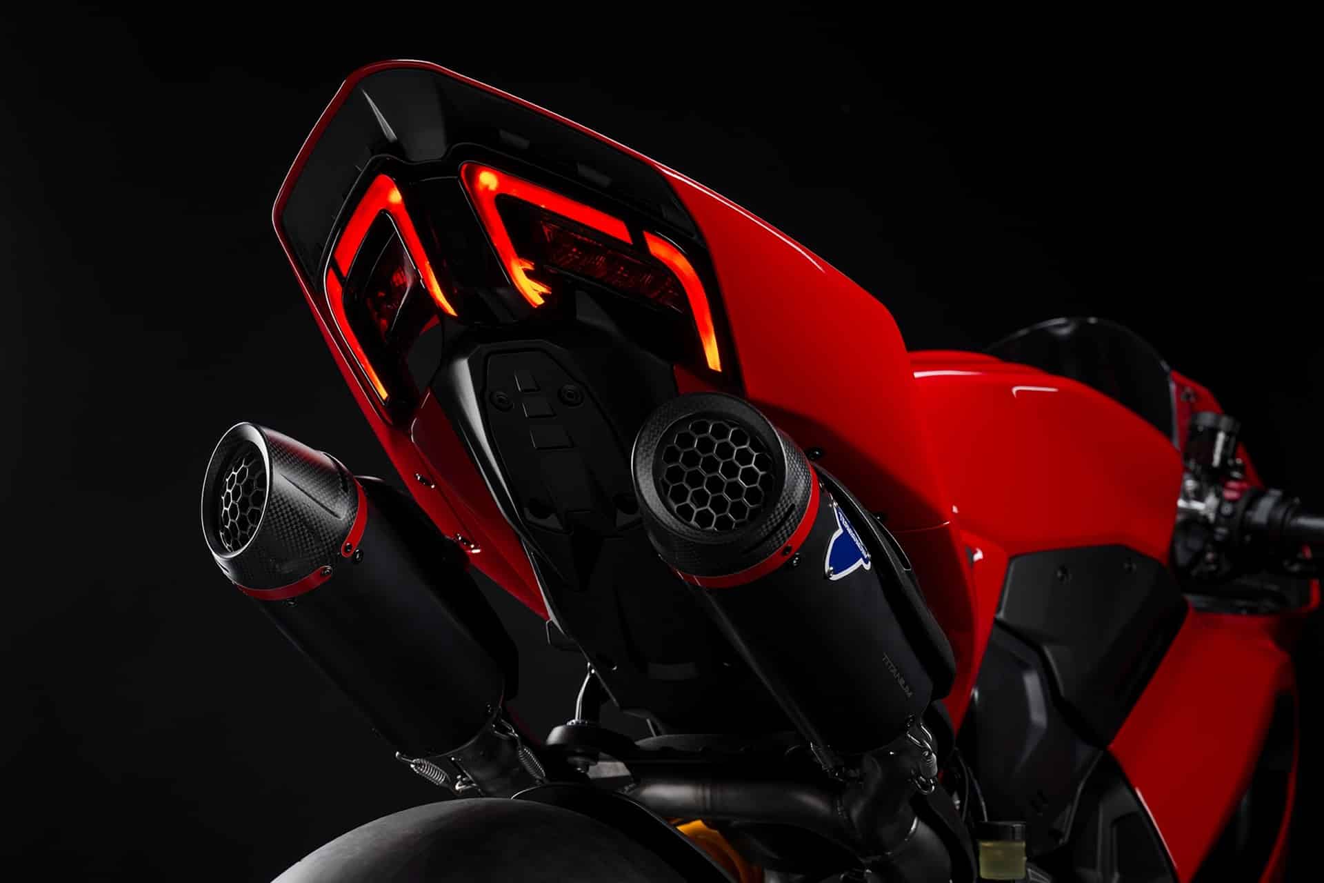 Gama de accesorios Ducati Performance: Las Panigale V4 y V2 llevadas a otro nivel de rendimiento