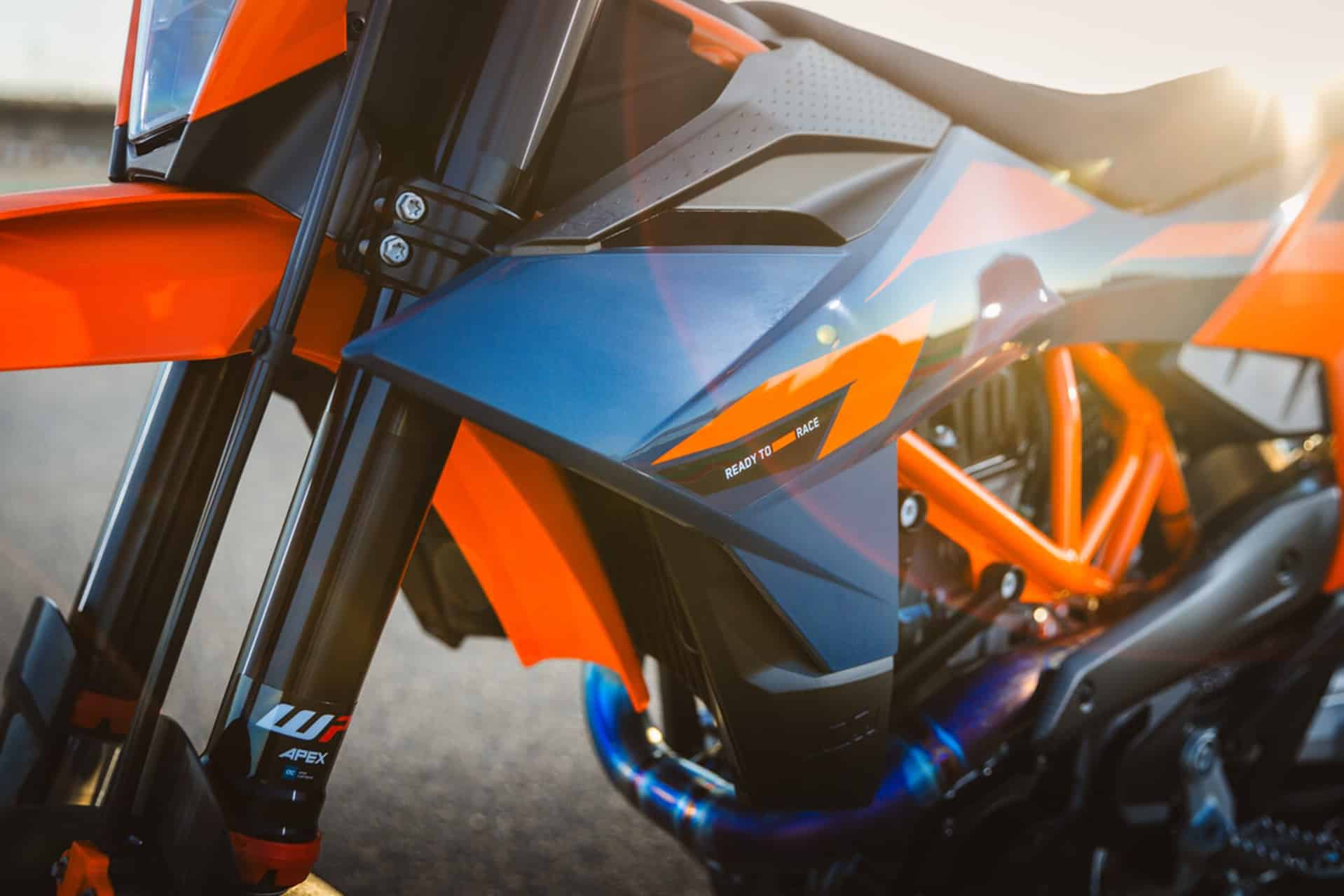 KTM presenta oficialmente sus nuevas 690 Enduro R y 690 SMC R 2026