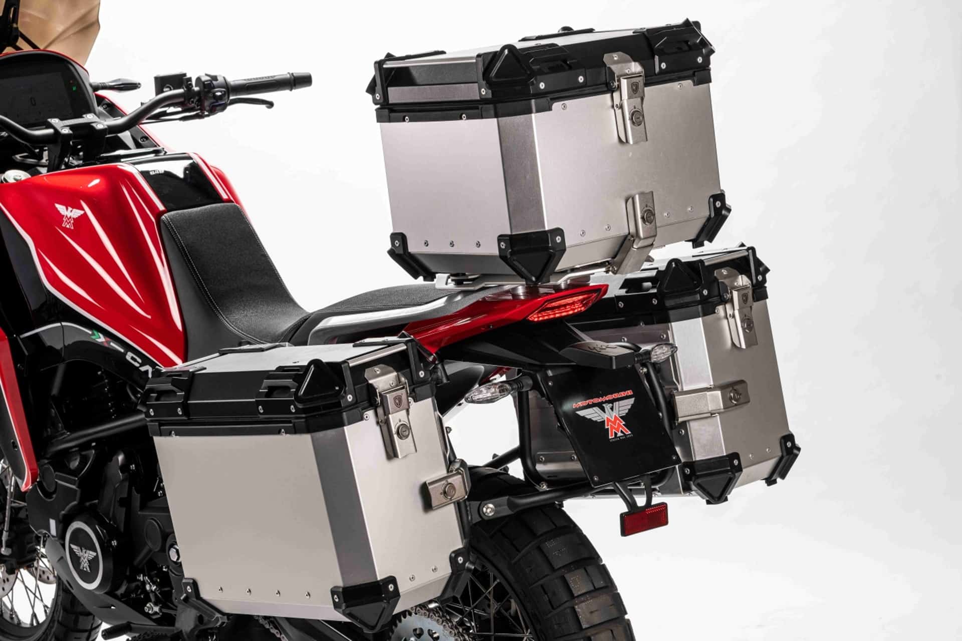 Gama de accesorios Moto Morini para X-Cape 650 y Seiemmezzo: combina capacidad de carga, confort y diseño italiano