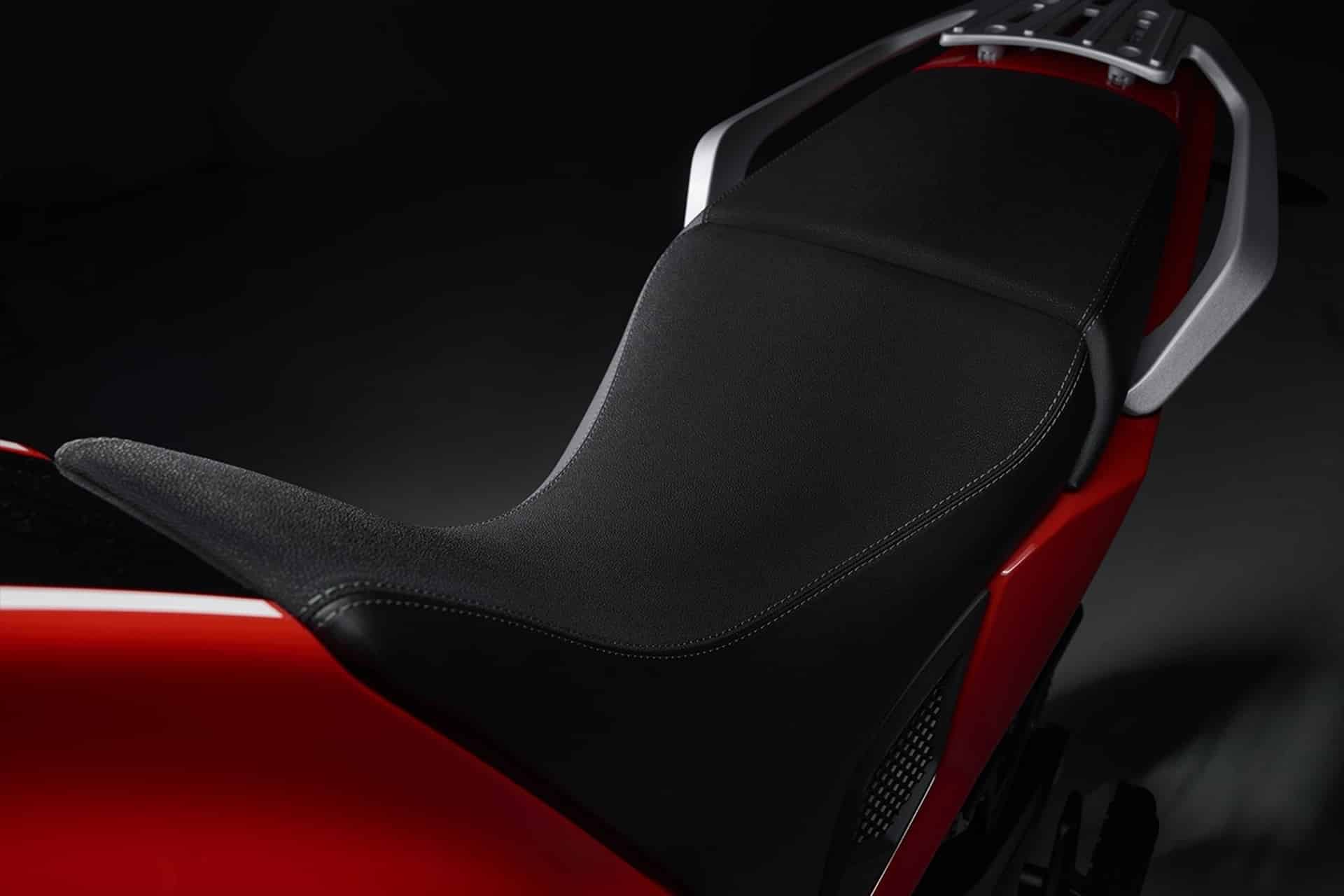 Gama de accesorios Moto Morini para X-Cape 650 y Seiemmezzo: combina capacidad de carga, confort y diseño italiano