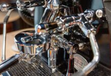 Big Coffee Boxer: La cafetera de diseño destinada a los entusiastas de las motos y amantes del espresso