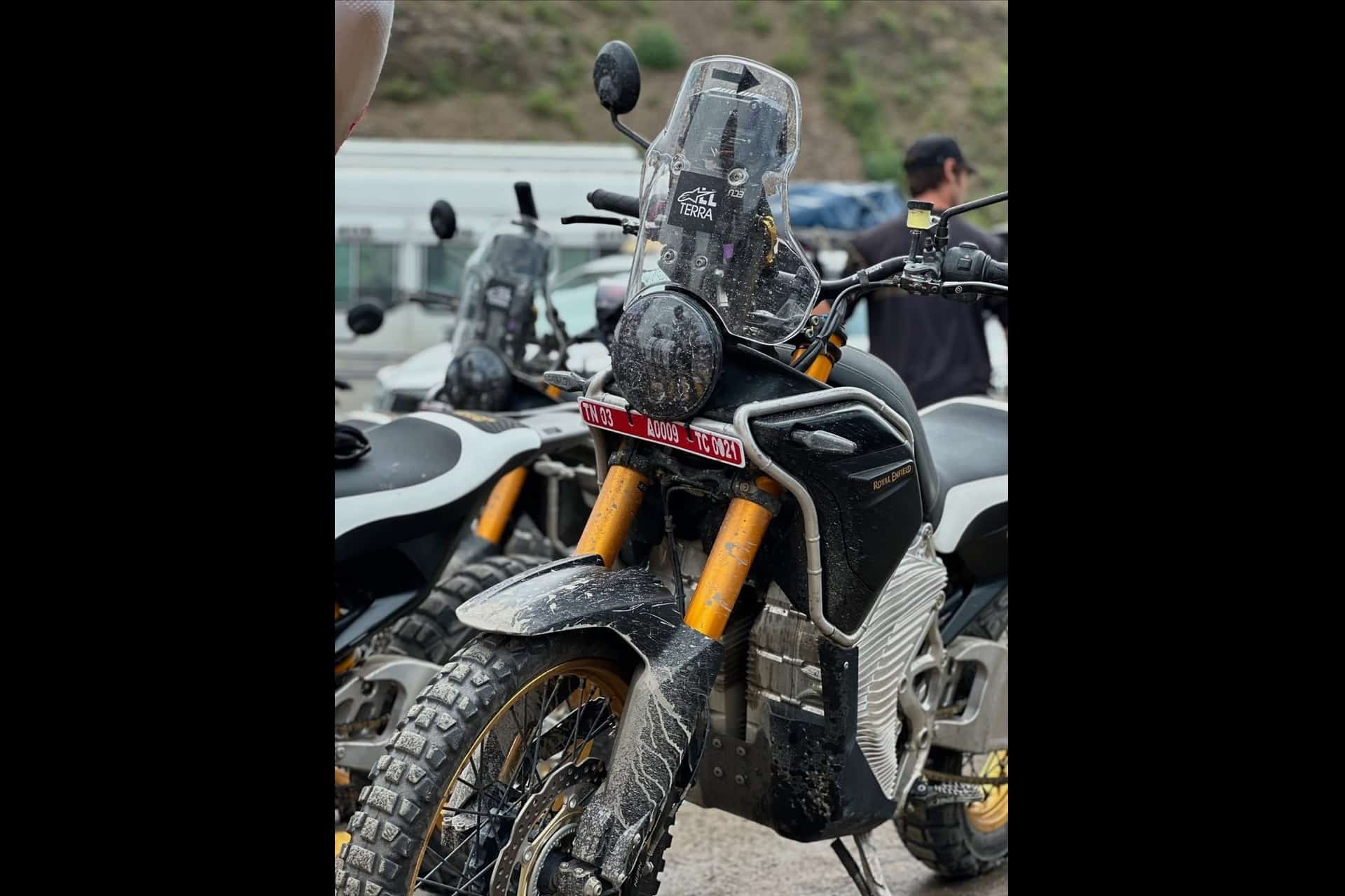 La futura Himalayan Electric se deja ver en su versión final más detallada hasta la fecha
