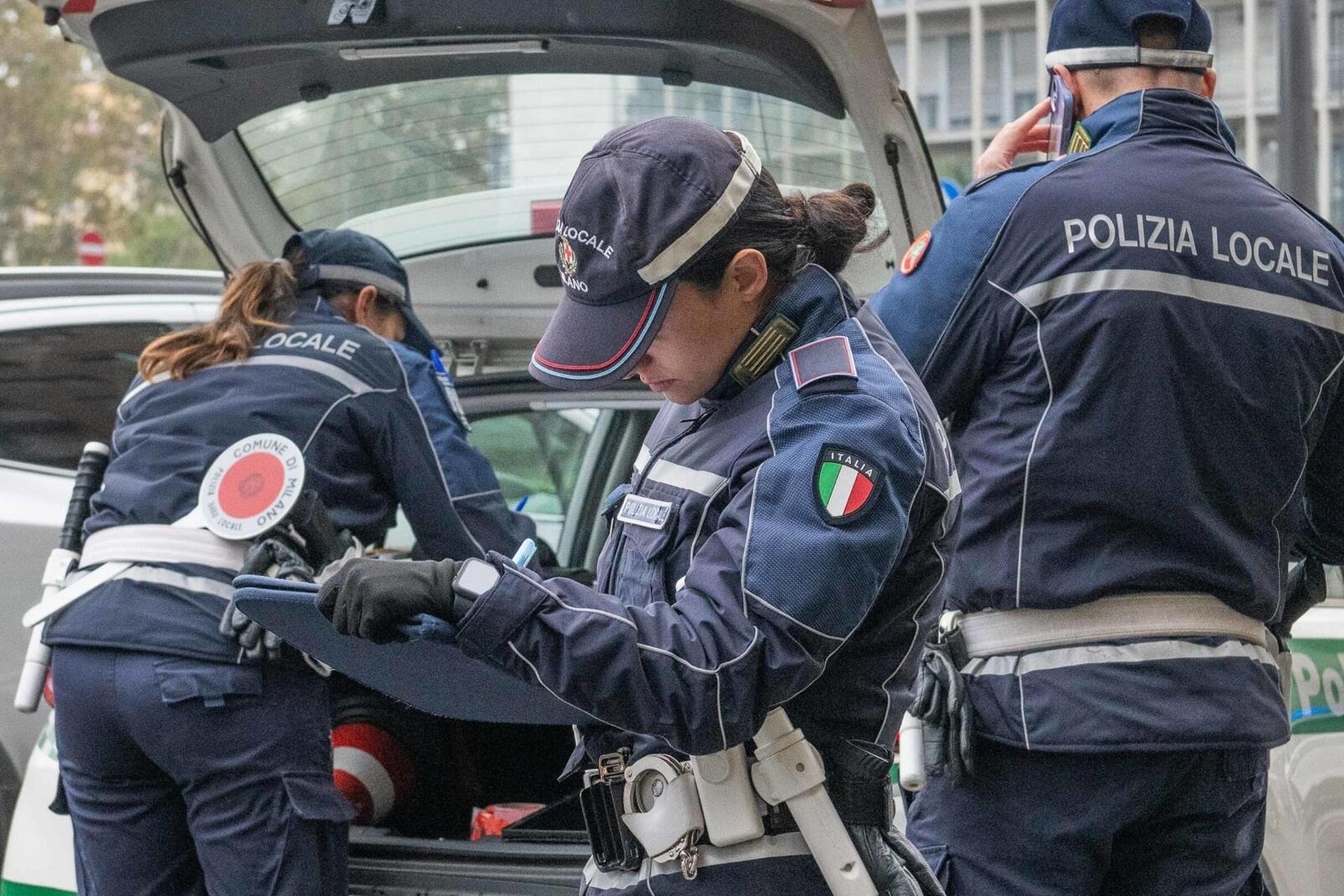 Usa el carnet de moto de su hermano gemelo para identificarse, tras ser multado por conducción temeraria