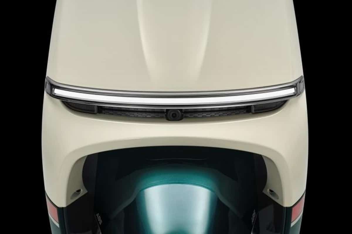 CFMoto presenta su nuevo 150 Aura: Estilo retro y tecnología de vanguardia al servicio de la movilidad