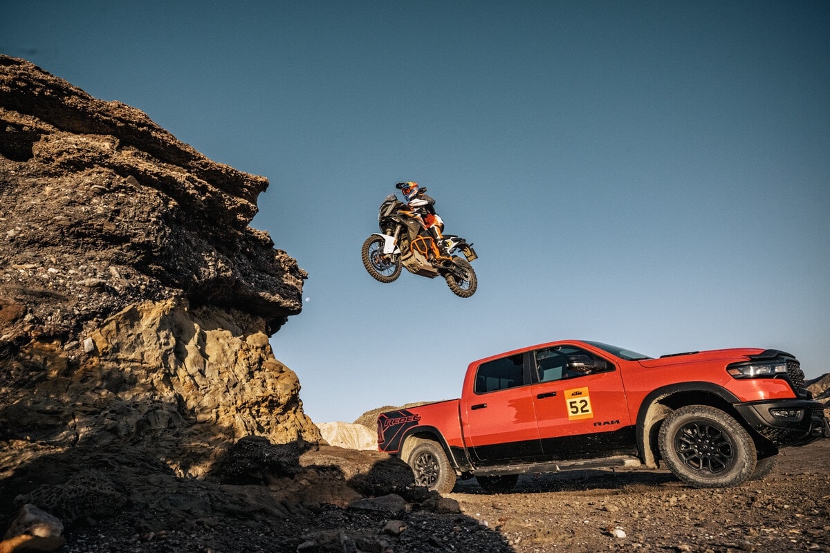 KTM anuncia una actualización en el calendario de producción de sus gamas Street y Adventure