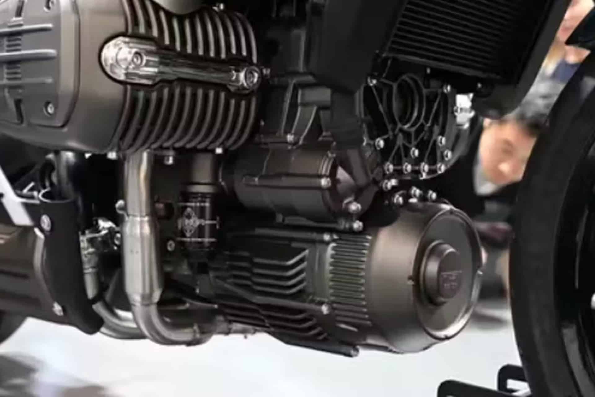 Nueva Benda P51 Concept: Motor bóxer de 250 cc, 70 CV y tecnología híbrida