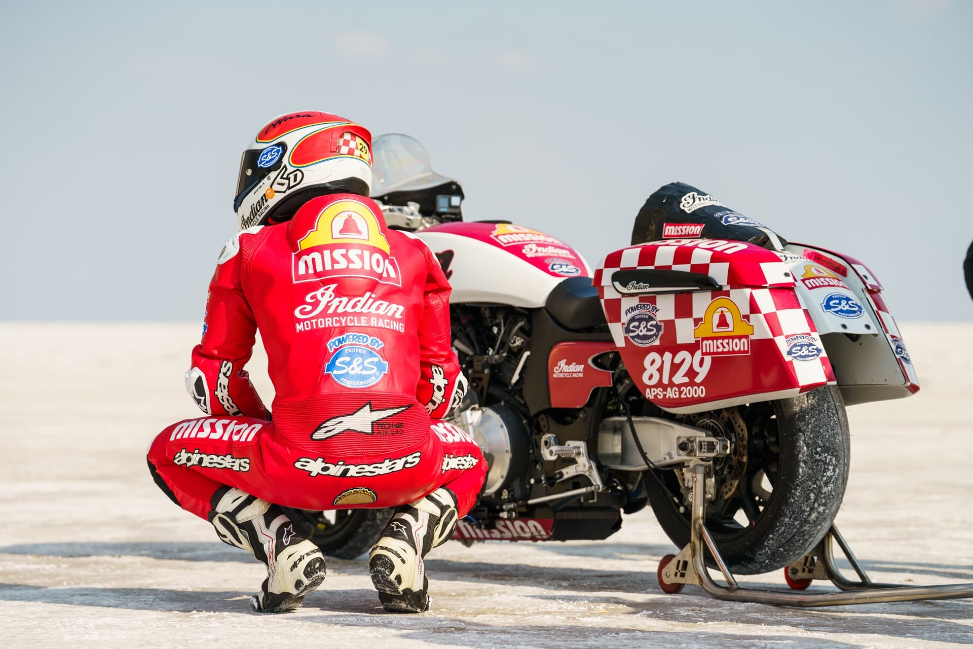 Tyler O'Hara a bordo de la Indian Challenger establece un nuevo récord de velocidad en las Salinas de Bonneville