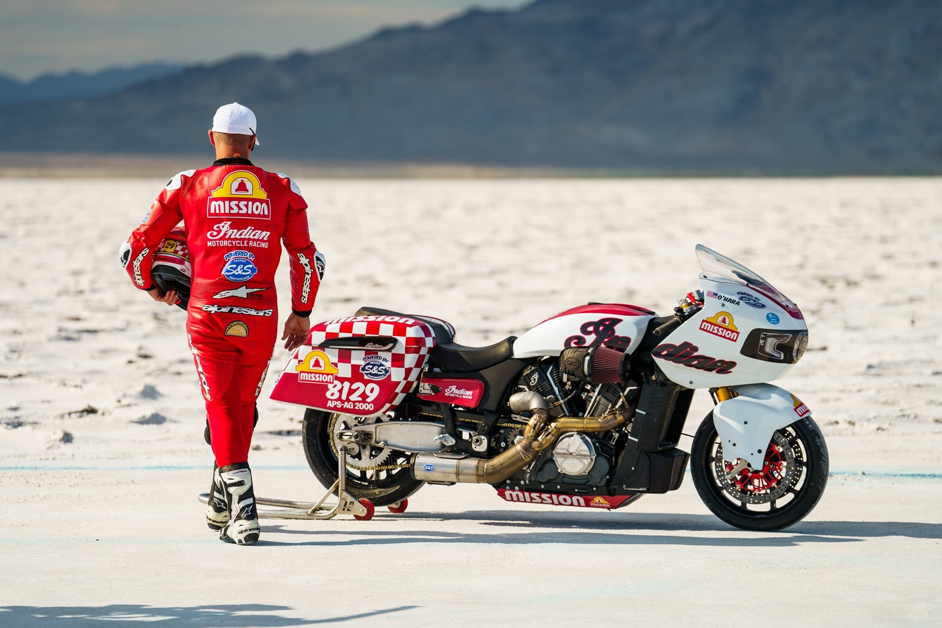 Tyler O'Hara a bordo de la Indian Challenger establece un nuevo récord de velocidad en las Salinas de Bonneville