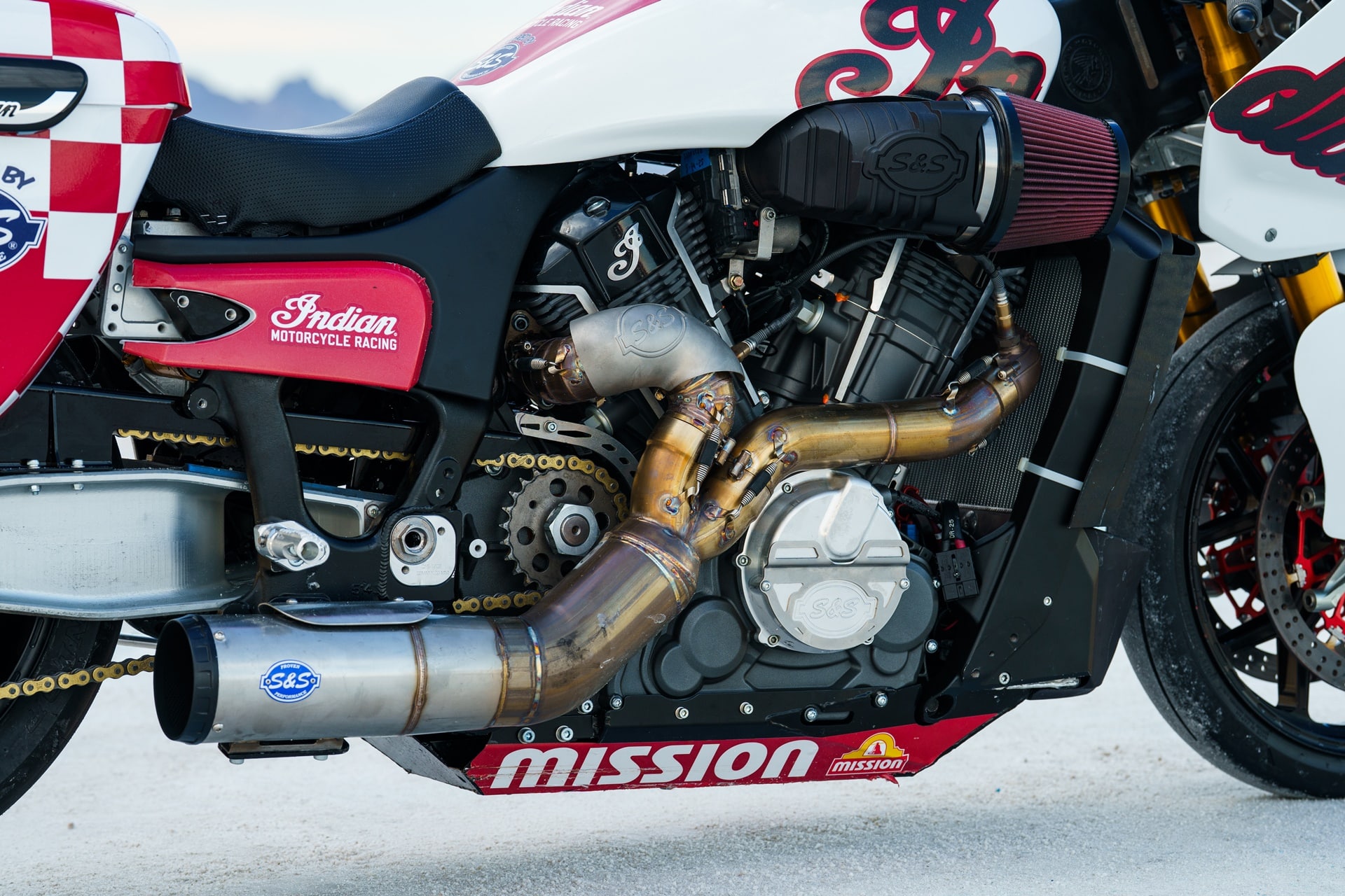 Tyler O'Hara a bordo de la Indian Challenger establece un nuevo récord de velocidad en las Salinas de Bonneville
