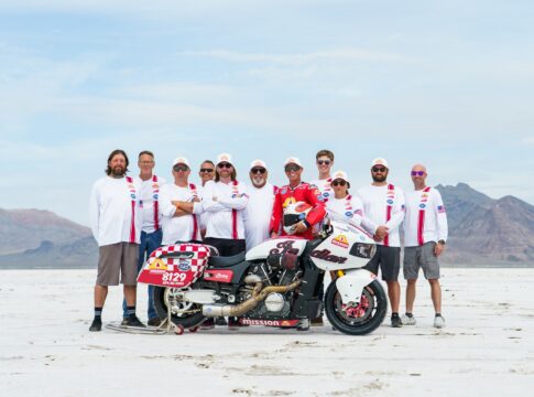 Tyler O'Hara a bordo de la Indian Challenger establece un nuevo récord de velocidad en las Salinas de Bonneville