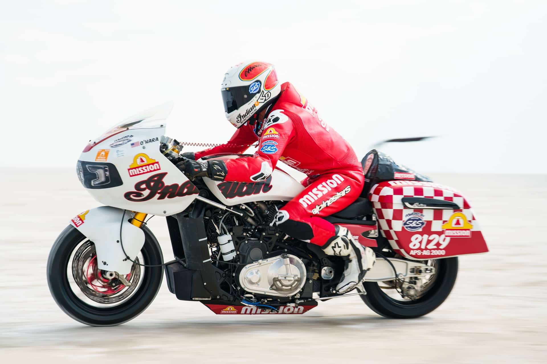 Tyler O'Hara a bordo de la Indian Challenger establece un nuevo récord de velocidad en las Salinas de Bonneville