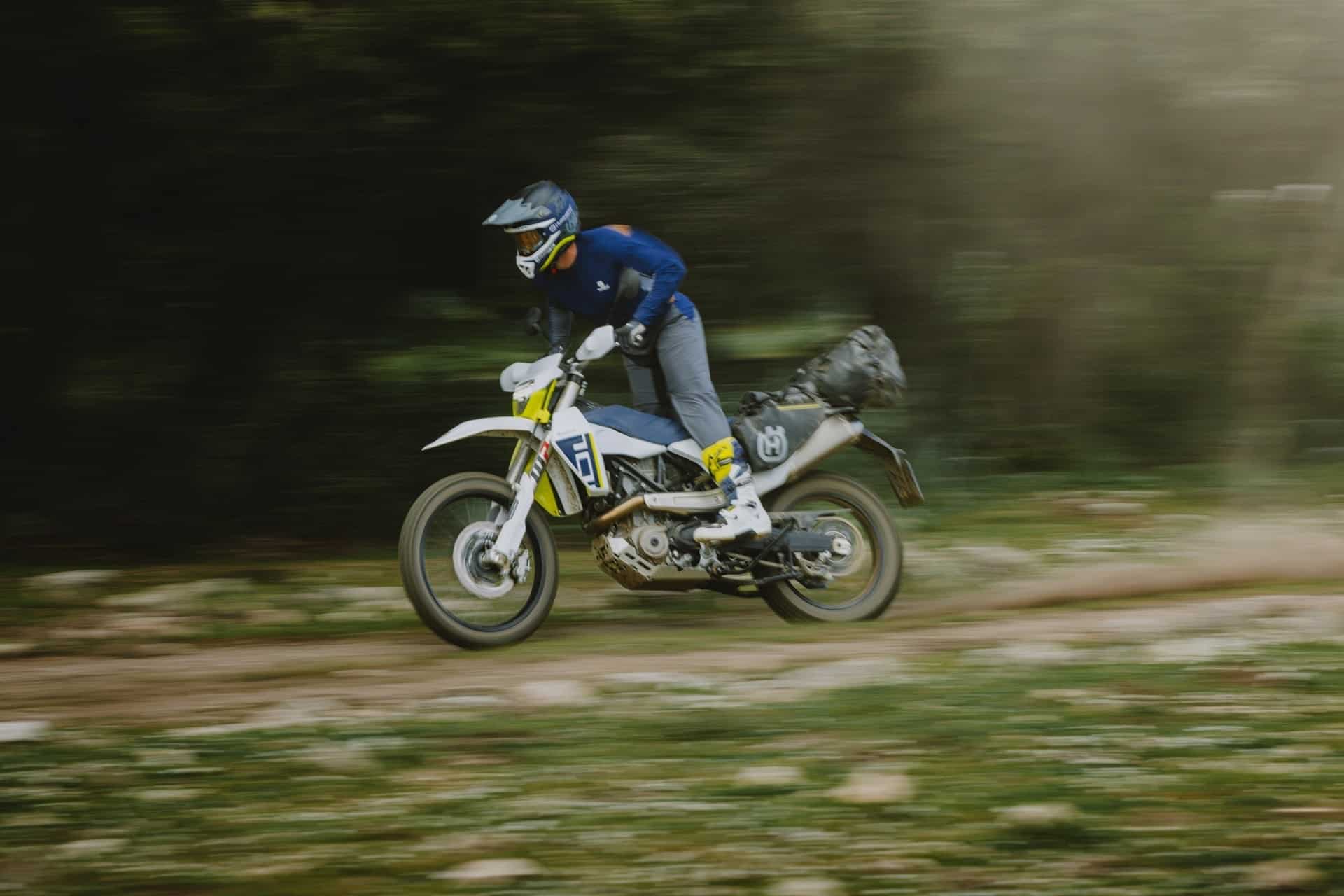 Husqvarna Mobility presenta sus renovadas 701 Enduro y 701 Supermoto 2026
