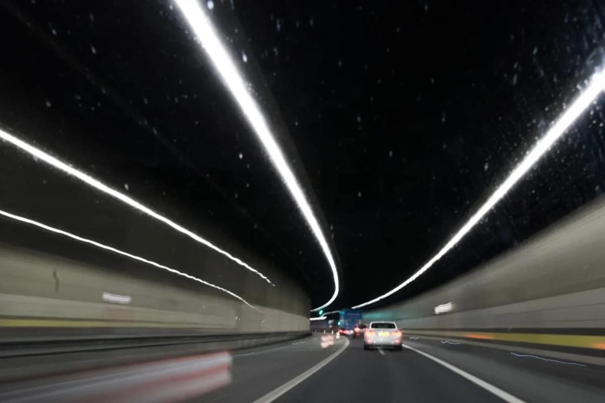 Un motero británico es multado 47 veces en el túnel suizo de San Gotardo