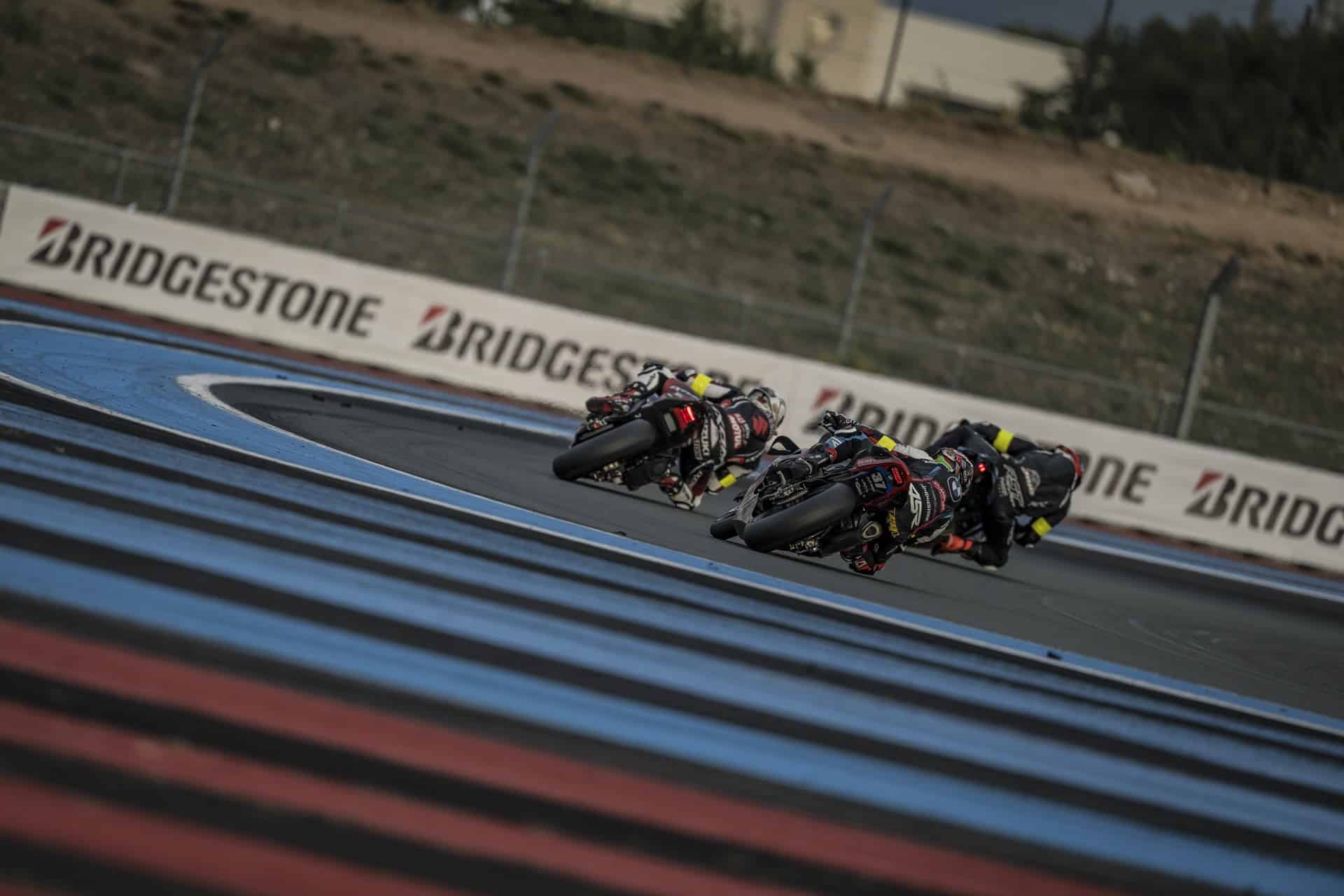 El Yamalube YART Yamaha, patrocinado por Bridgestone, logra alzarse con el título mundial EWC 2025