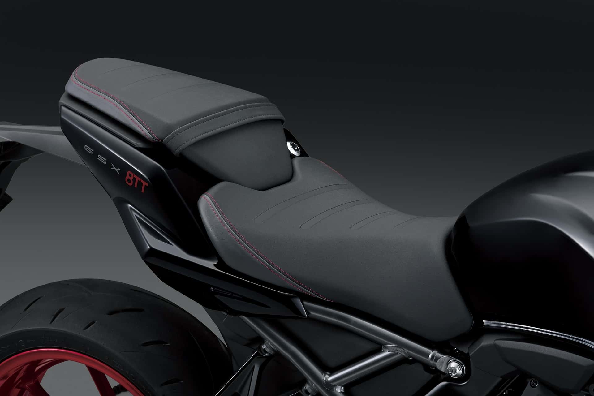 Suzuki lanza el GSX-8TT Drive & Feel Tour 2025