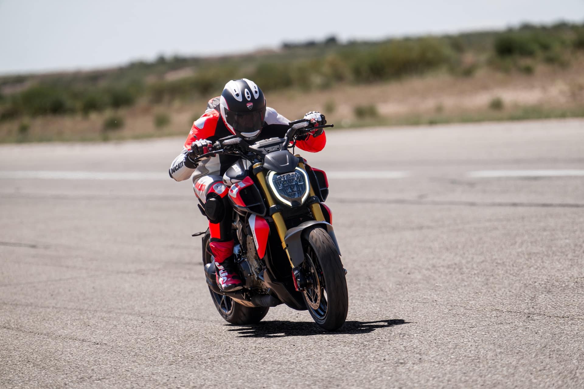 Ducati Diavel V4 RS 2026