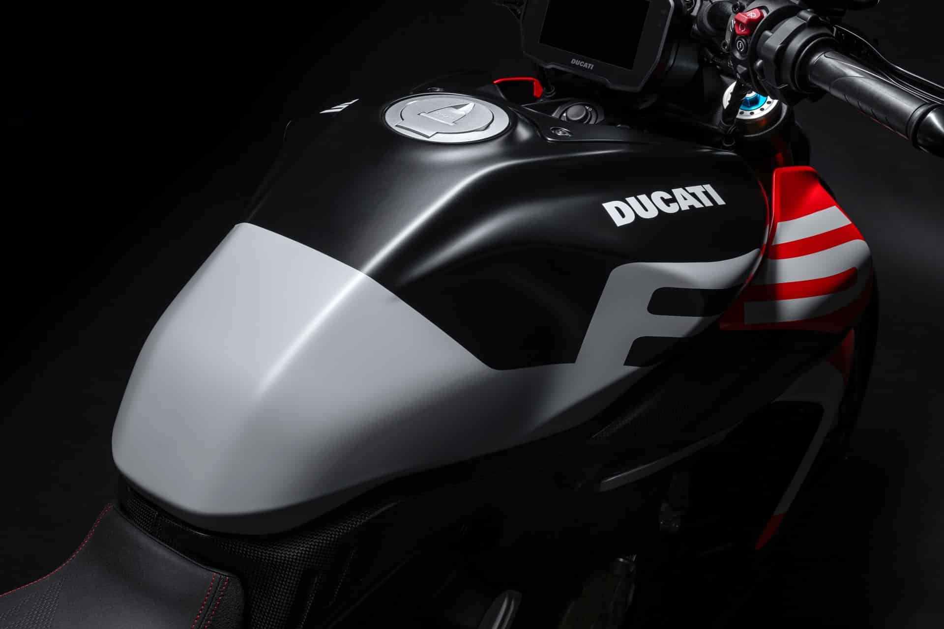 Ducati Diavel V4 RS 2026