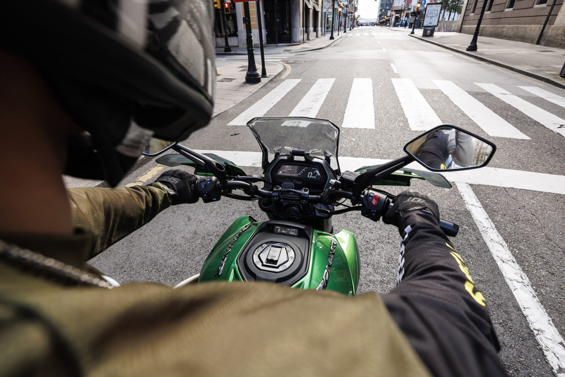 Bajaj anuncia su primer Test Ride en España con la Dominar 400 como protagonista