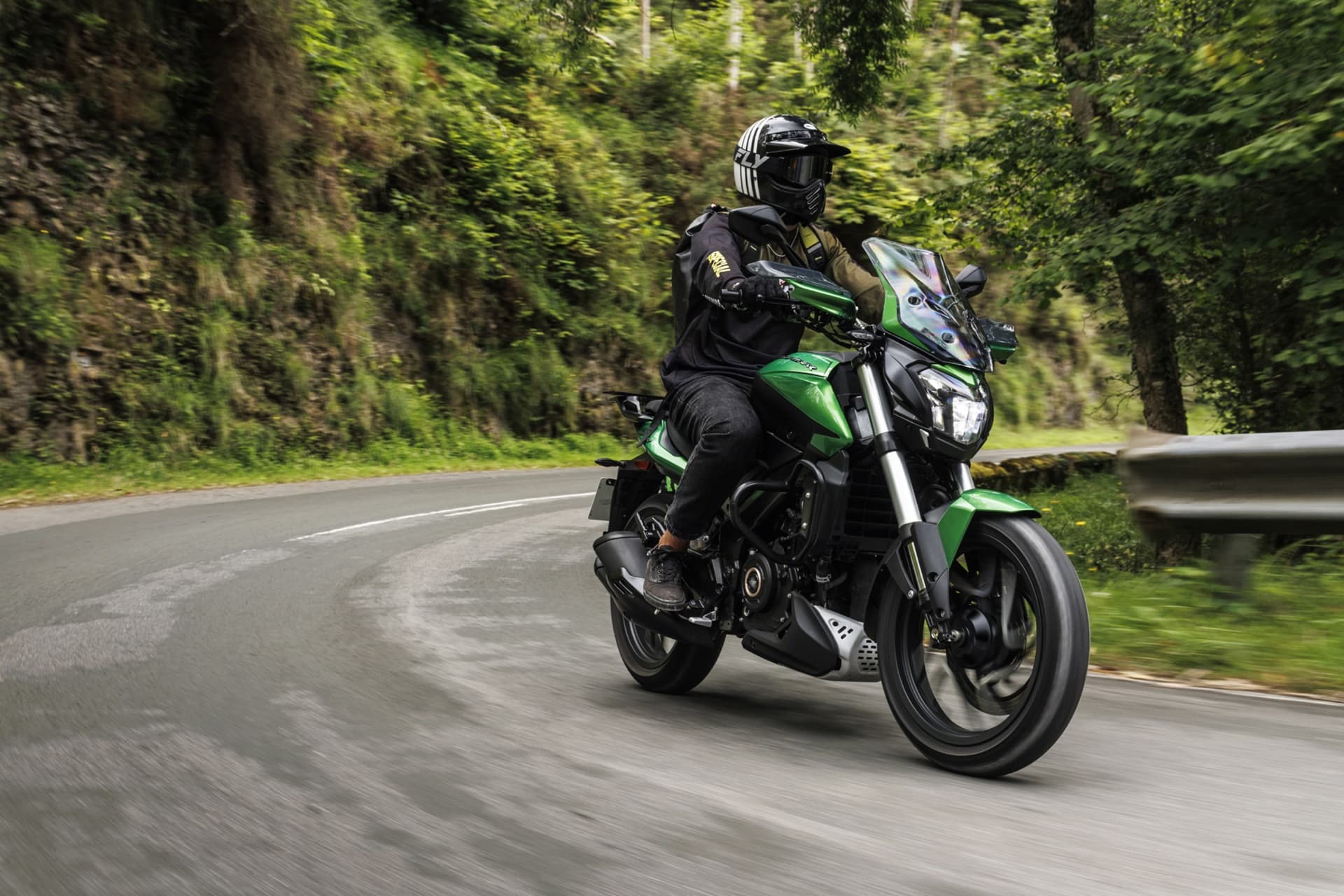 Bajaj anuncia su primer Test Ride en España con la Dominar 400 como protagonista