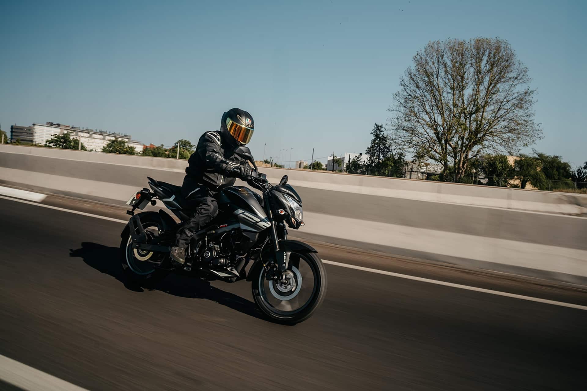 Bajaj lanza en septiembre una campaña especial de precios exclusivos para sus actuales NS125 y Sport Tourer Dominar 400