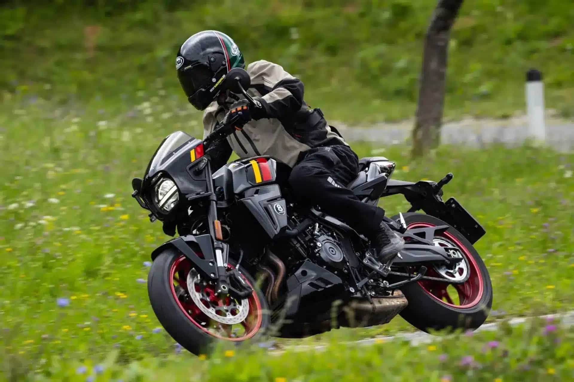 Suzuki lanza el GSX-8TT Drive & Feel Tour 2025