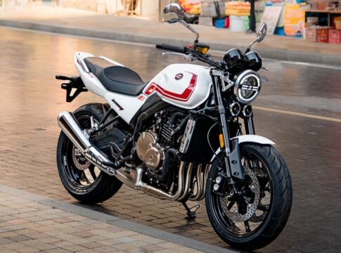 Esta ZXMoto 500F te ofrece aroma clásico y 74 CV