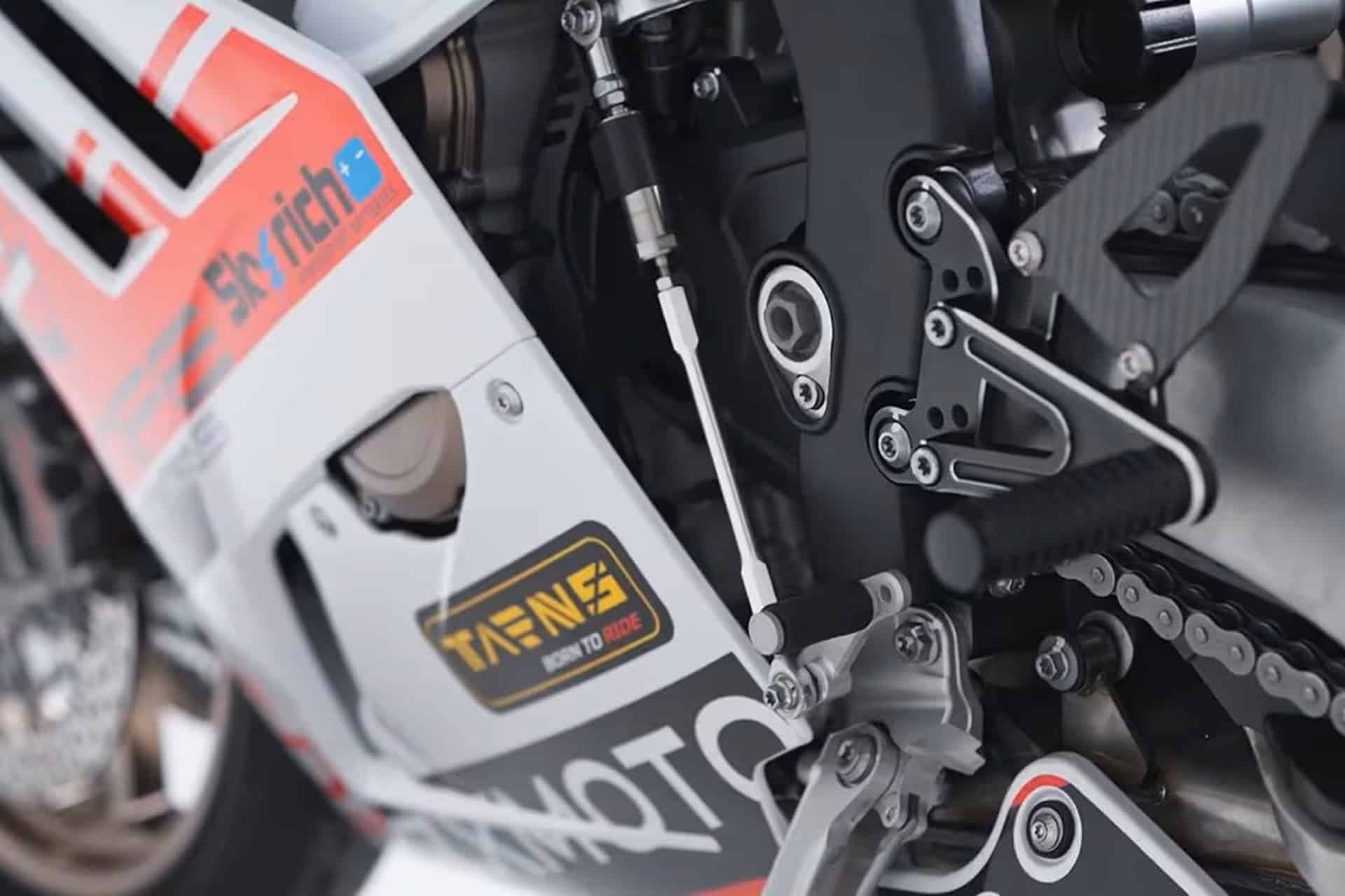 ZXMoto 820RR