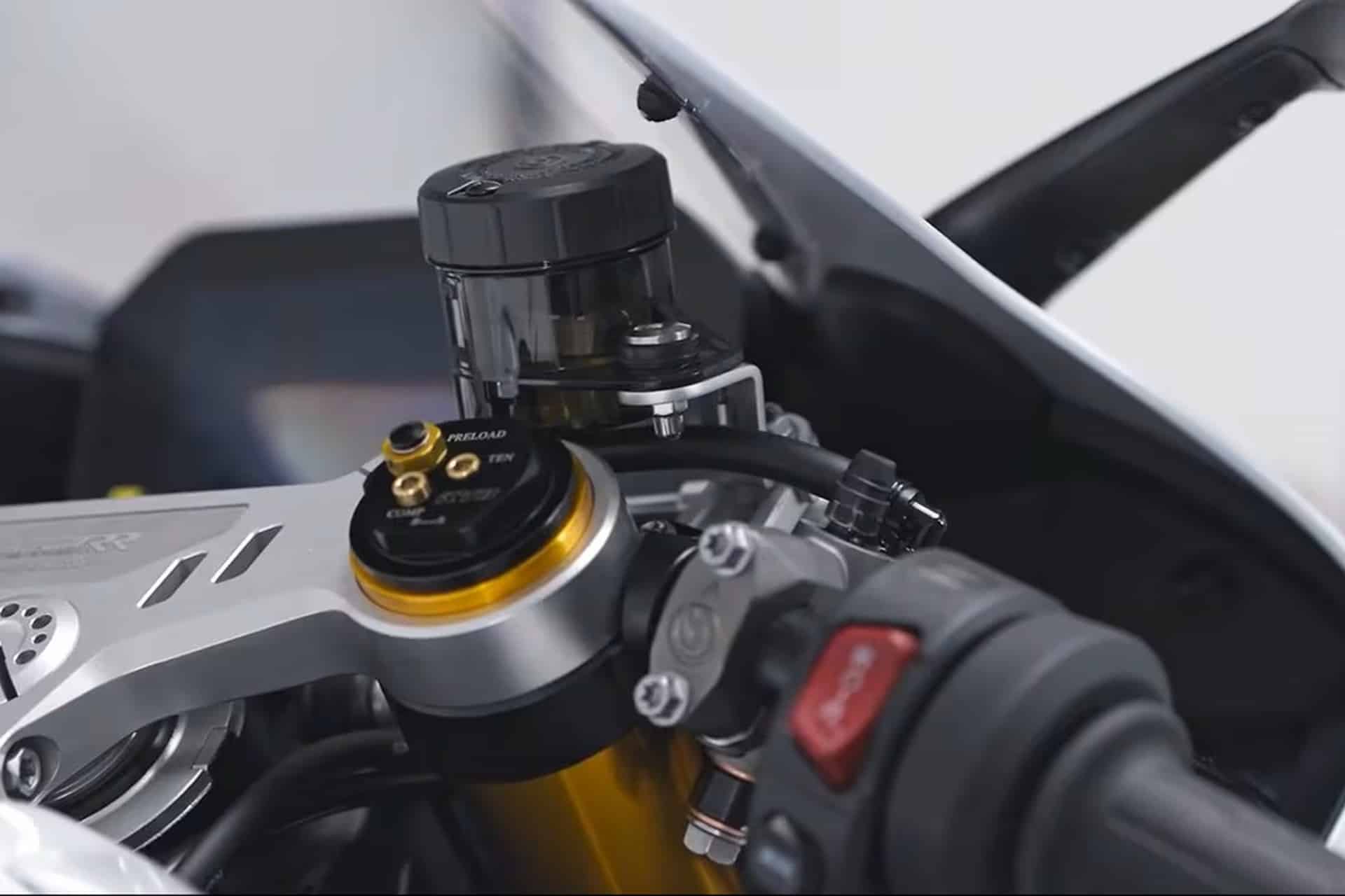 ZXMoto 820RR