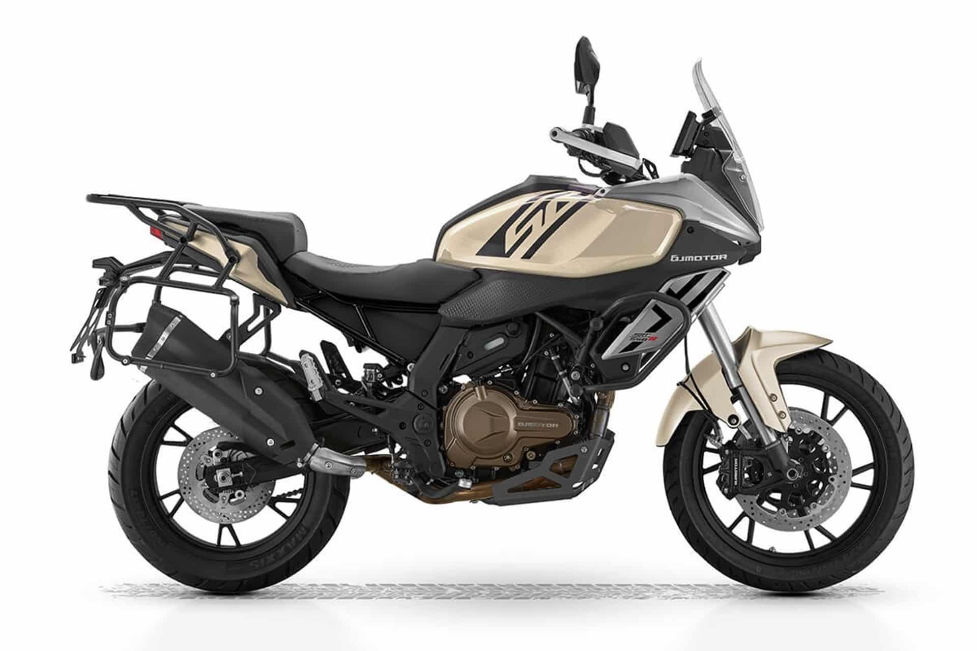 Nueva QJMotor SRT 600 S: Ahora también en versión touring con llantas de aleación de 17”