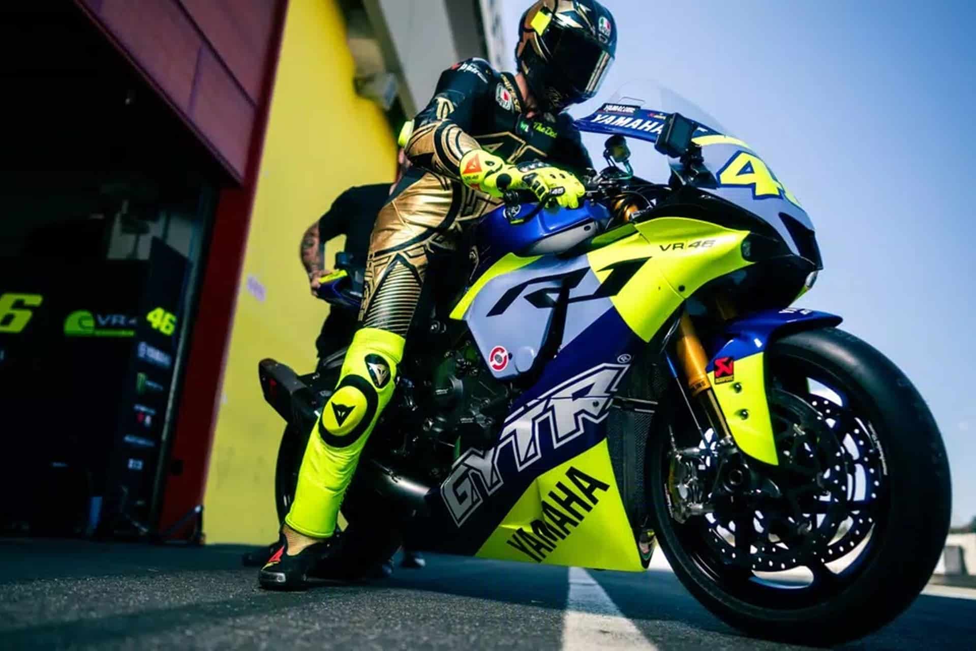 Dainese dona a UNICEF el Kit Soleluna Vale46 Anniversario n.° 1/46 usado por Rossi en un entrenamiento en Mugello el pasado mes de mayo