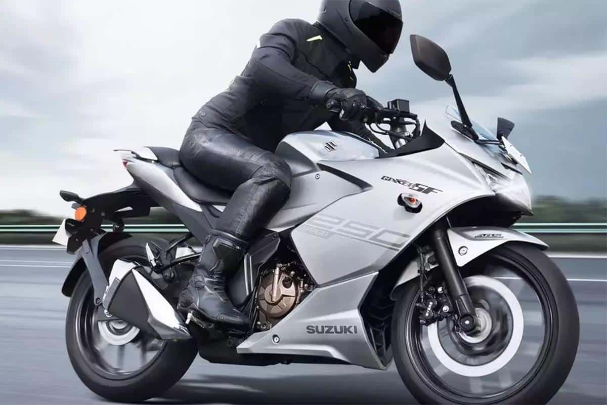 Los problemas del tren trasero en India afectan a las Gixxer 250