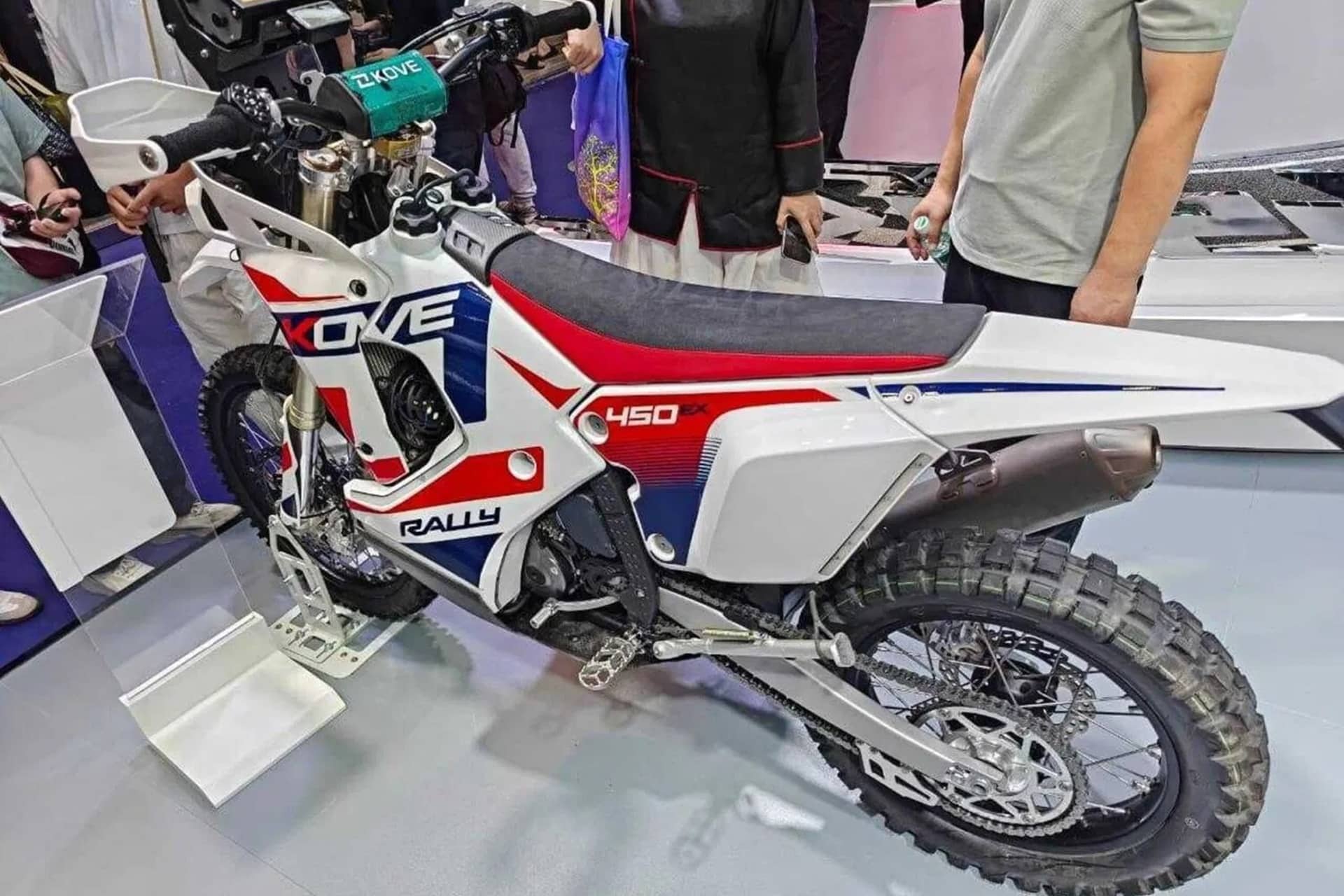 Kove presenta la segunda generación de su 450 Rally, aún más prestacional y capaz que el modelo actual