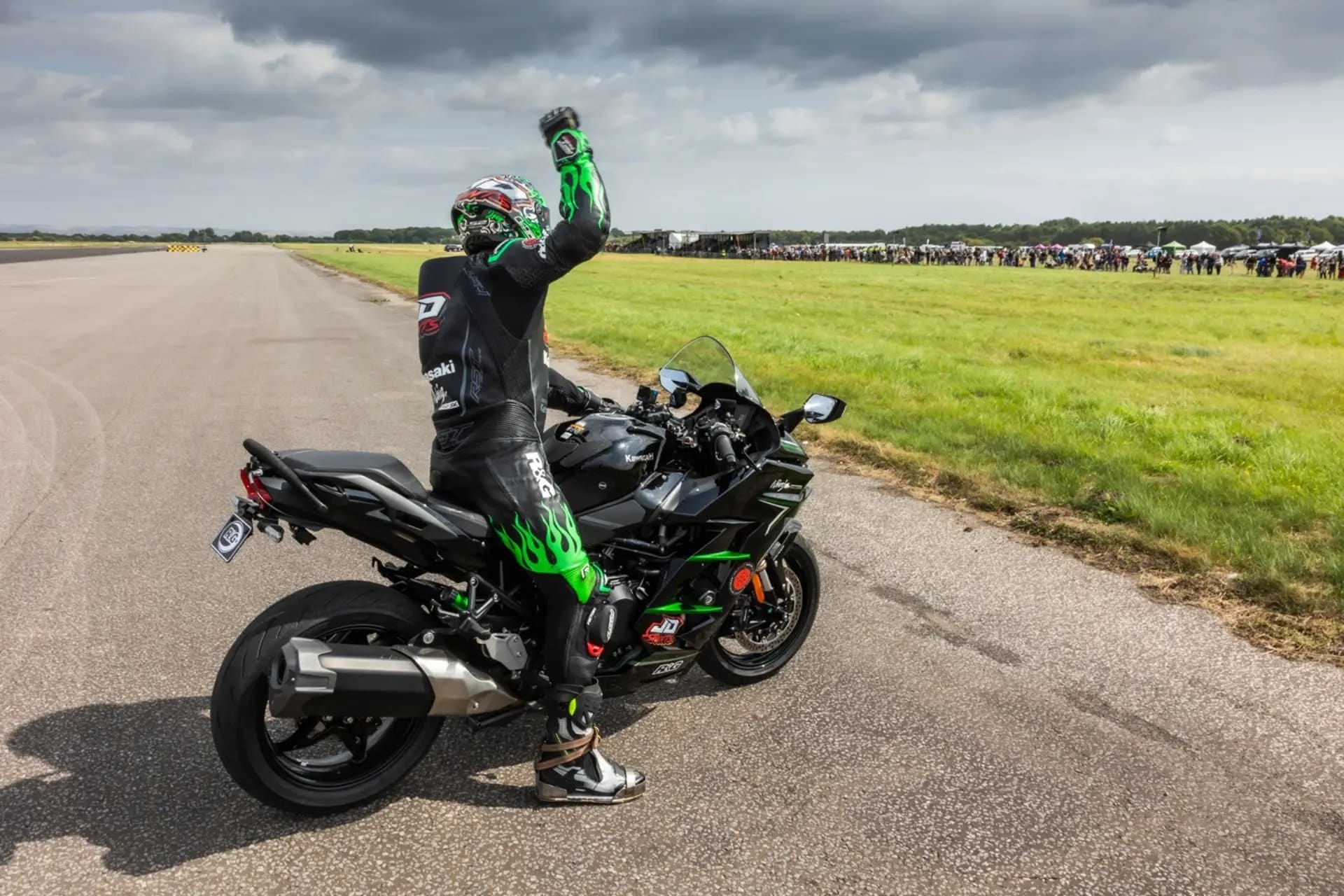 Jonny Davies récord Kawasaki ZX-10R