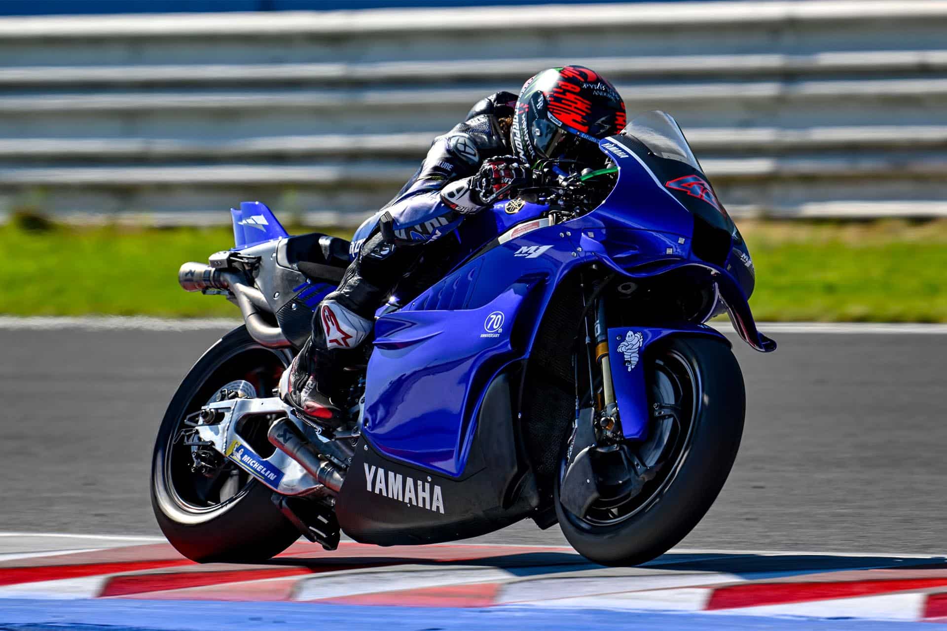 Rins también se subió a la nueva M1 V4