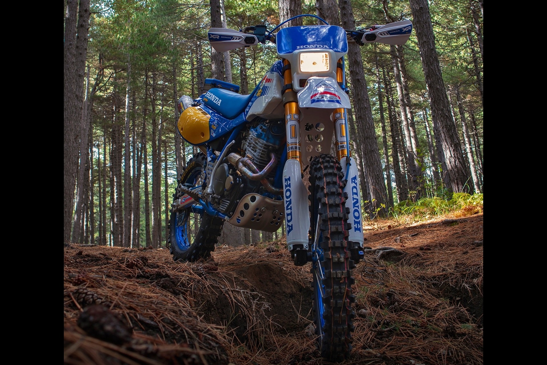 Honda XR600R Enduro by VMX Restomod