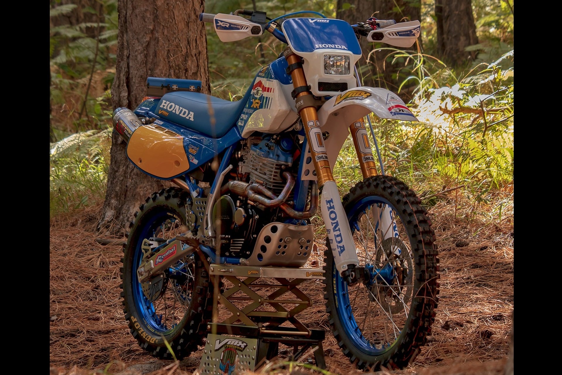Honda XR600R Enduro by VMX Restomod