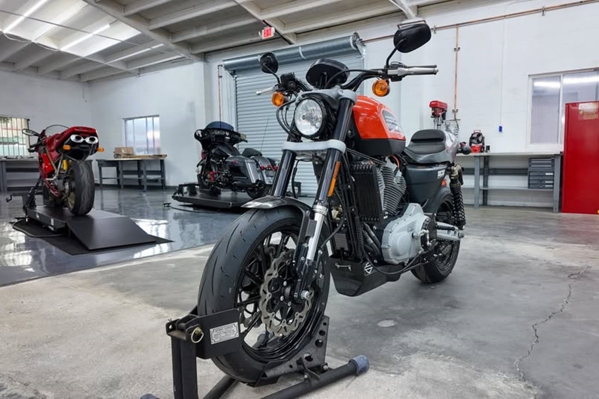 Motos de ensueño a la venta: Harley-Davidson XR1200 Vance & Hines 2009