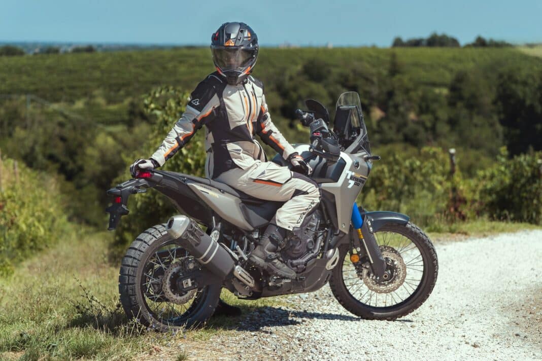 Nueva gama de chaquetas Acerbis 2026: Tres modelos de primera calidad a un precio asequible