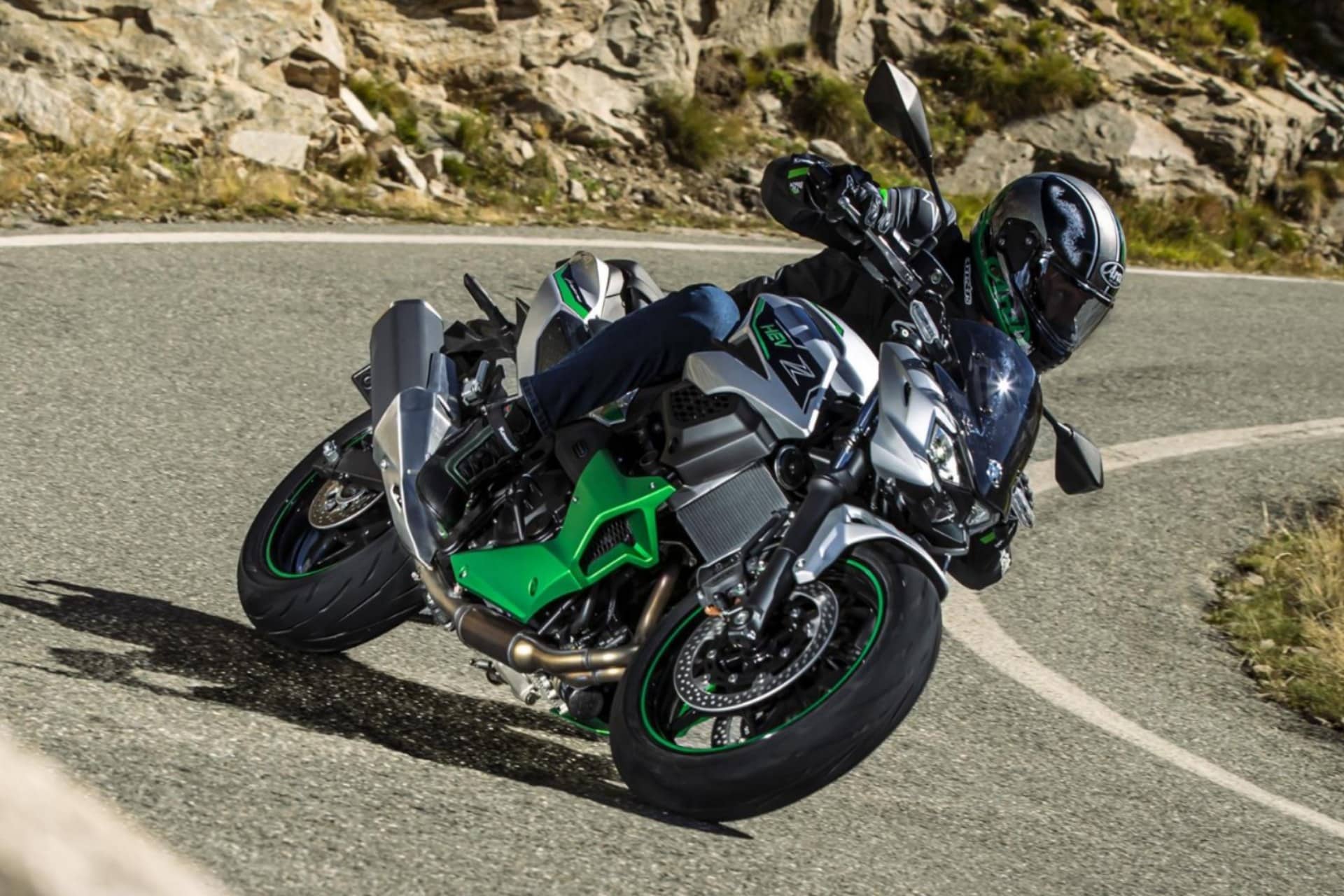 Todas las motos automáticas para el carné A2 que puedes comprar en 2025