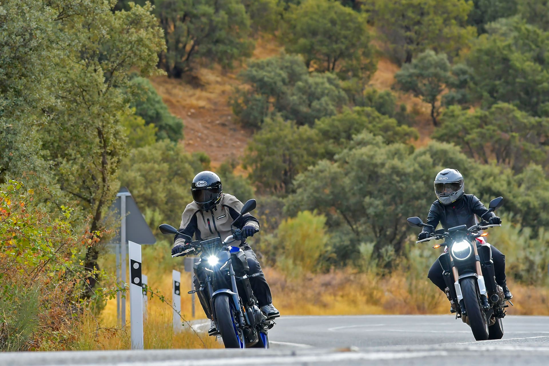 Comparativa Yamaha MT-07 Y-AMT vs Honda CB650R E-Clutch