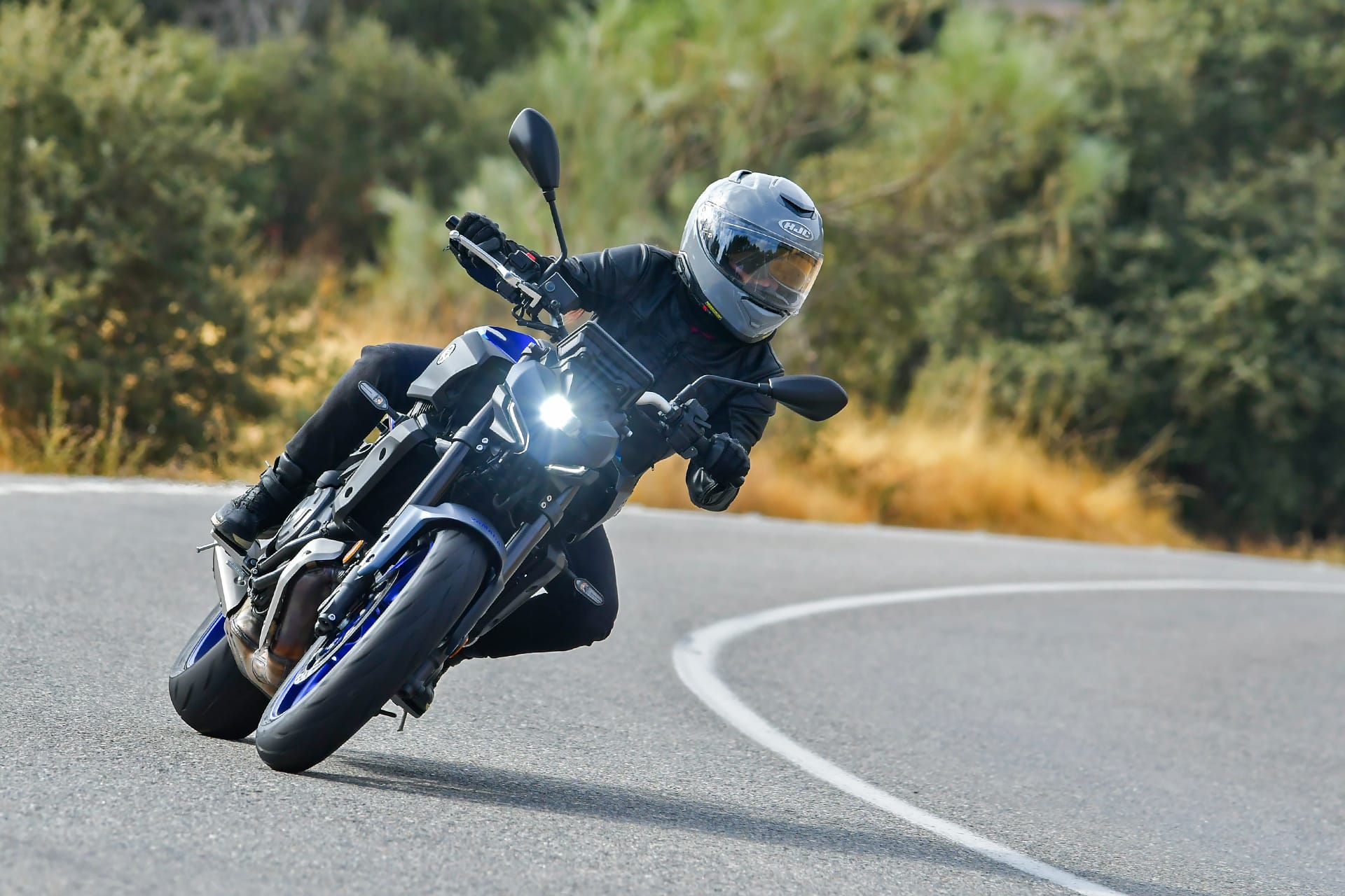 Comparativa Yamaha MT-07 Y-AMT vs Honda CB650R E-Clutch