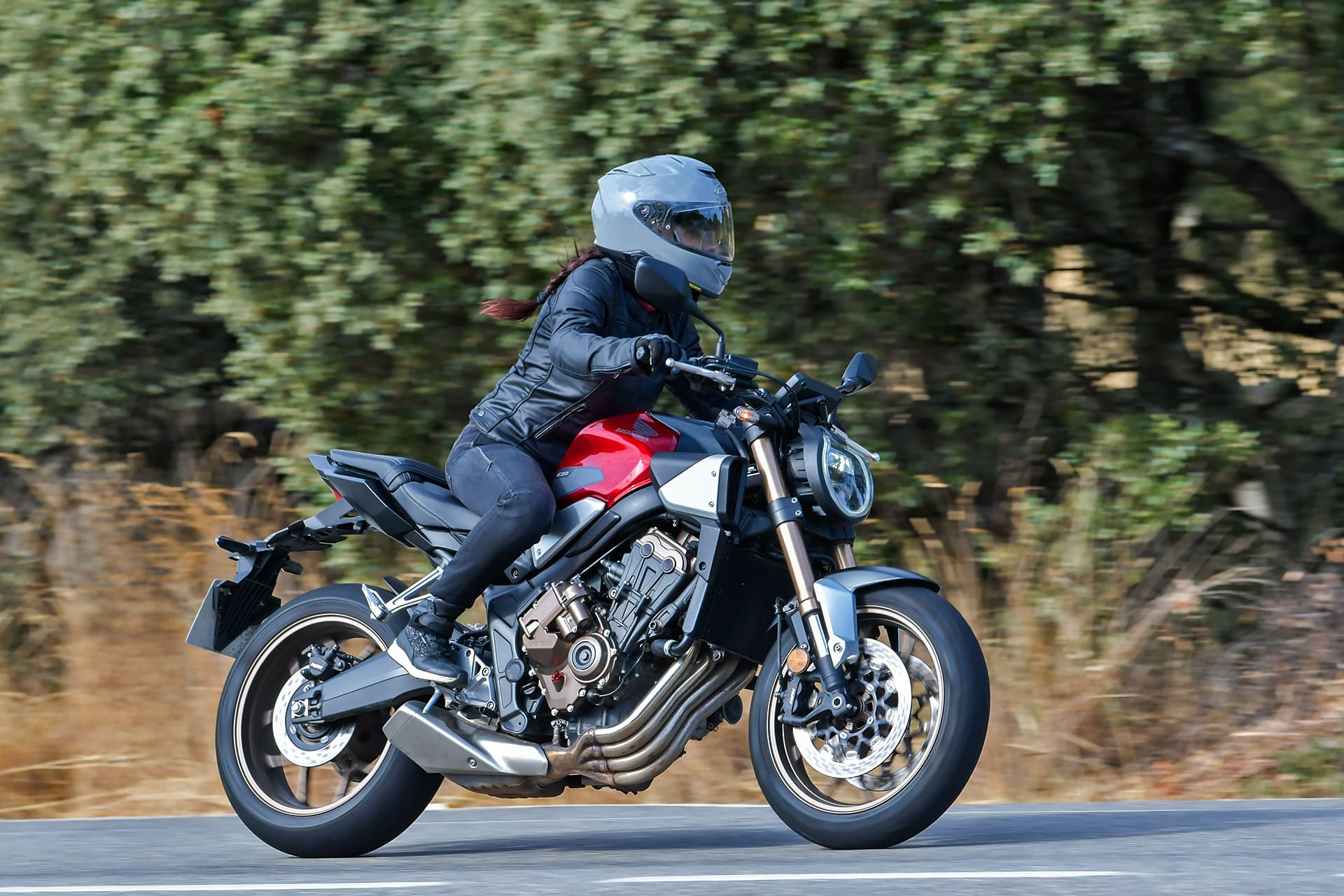 Comparativa Yamaha MT-07 Y-AMT vs Honda CB650R E-Clutch