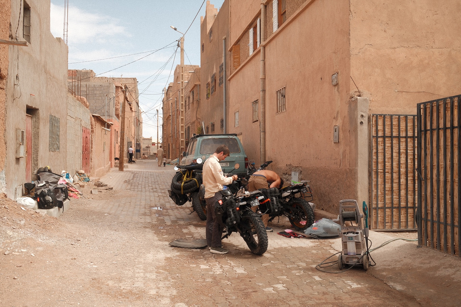 Down To Africa: Una aventura de más de 20.000 kilómetros en moto en 100 días