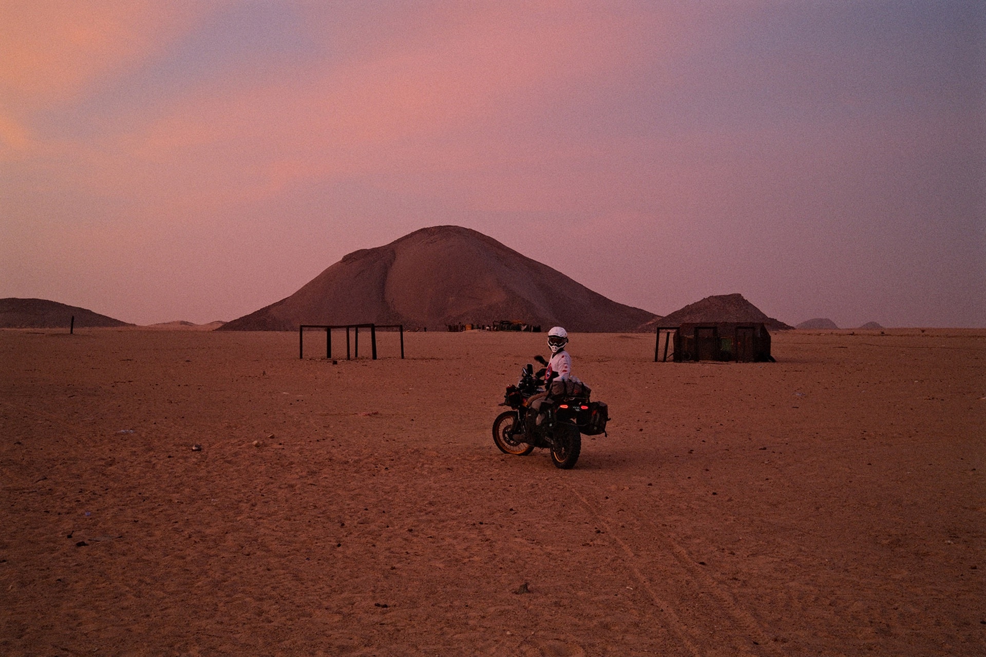 Down To Africa: Una aventura de más de 20.000 kilómetros en moto en 100 días