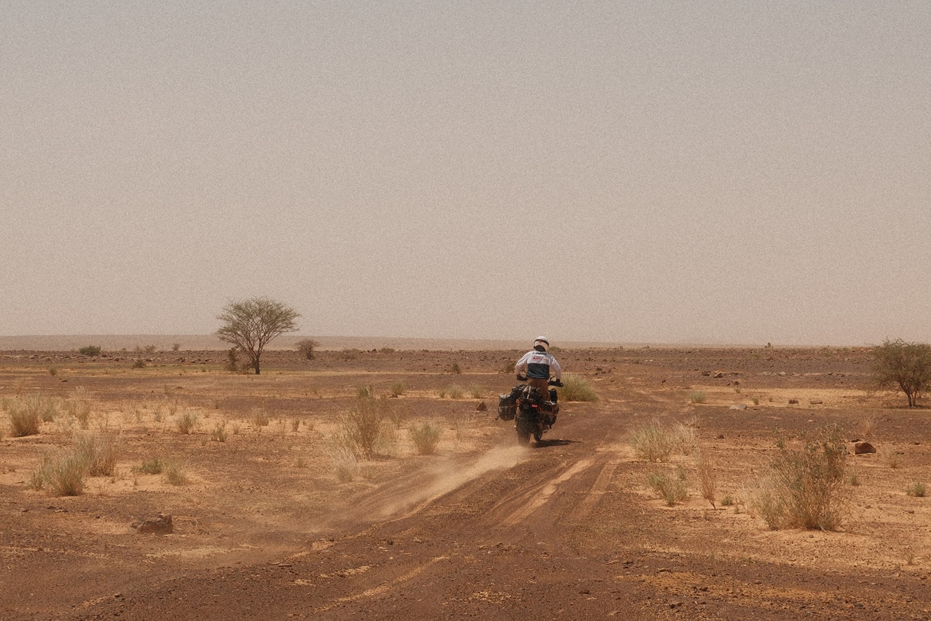Down To Africa: Una aventura de más de 20.000 kilómetros en moto en 100 días