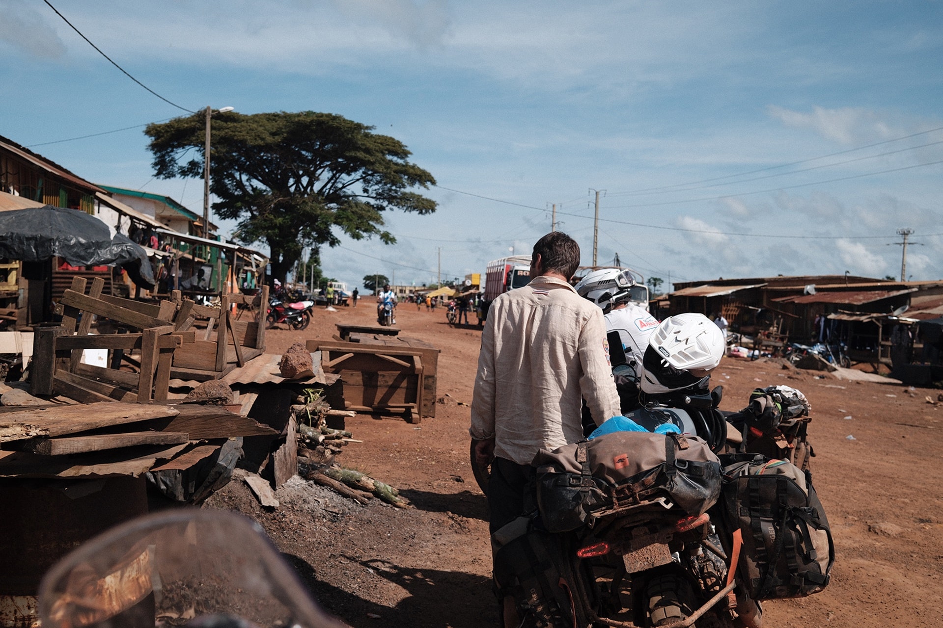 Down To Africa: Una aventura de más de 20.000 kilómetros en moto en 100 días