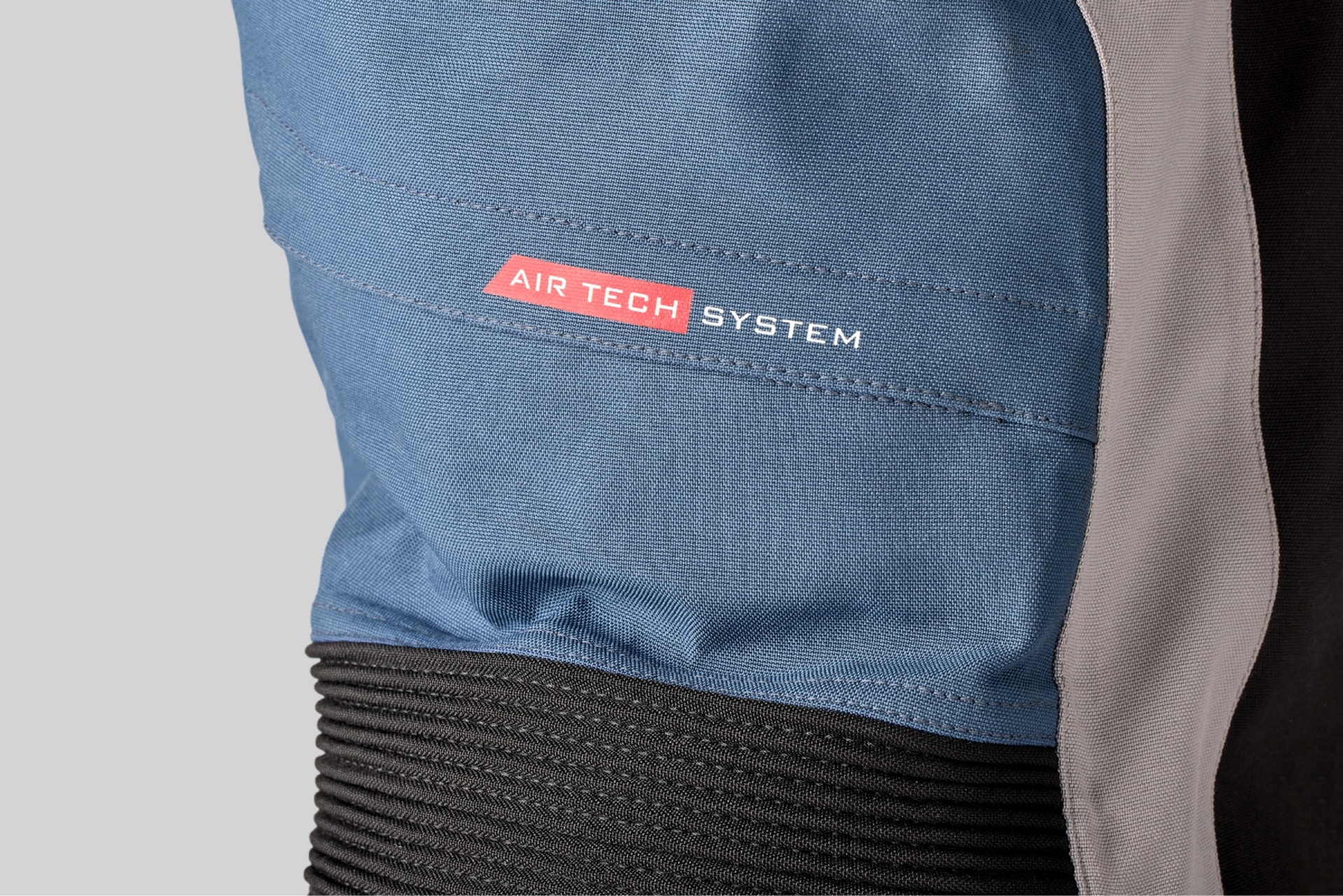 RST Vulcan Jacket & Jean: El conjunto ideal para mantenerte cómodo y protegido kilómetro tras kilómetro