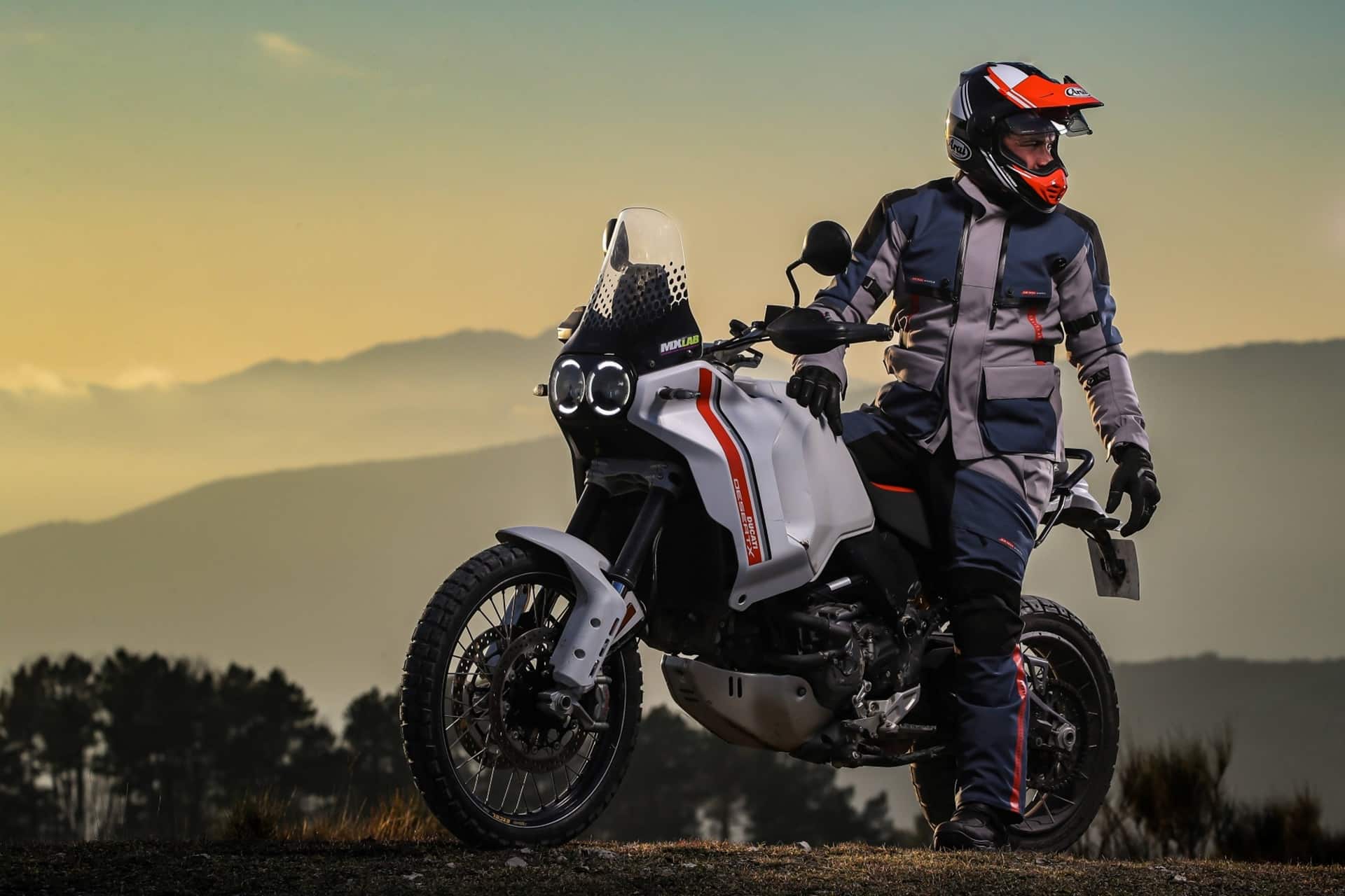 RST Vulcan Jacket & Jean: El conjunto ideal para mantenerte cómodo y protegido kilómetro tras kilómetro