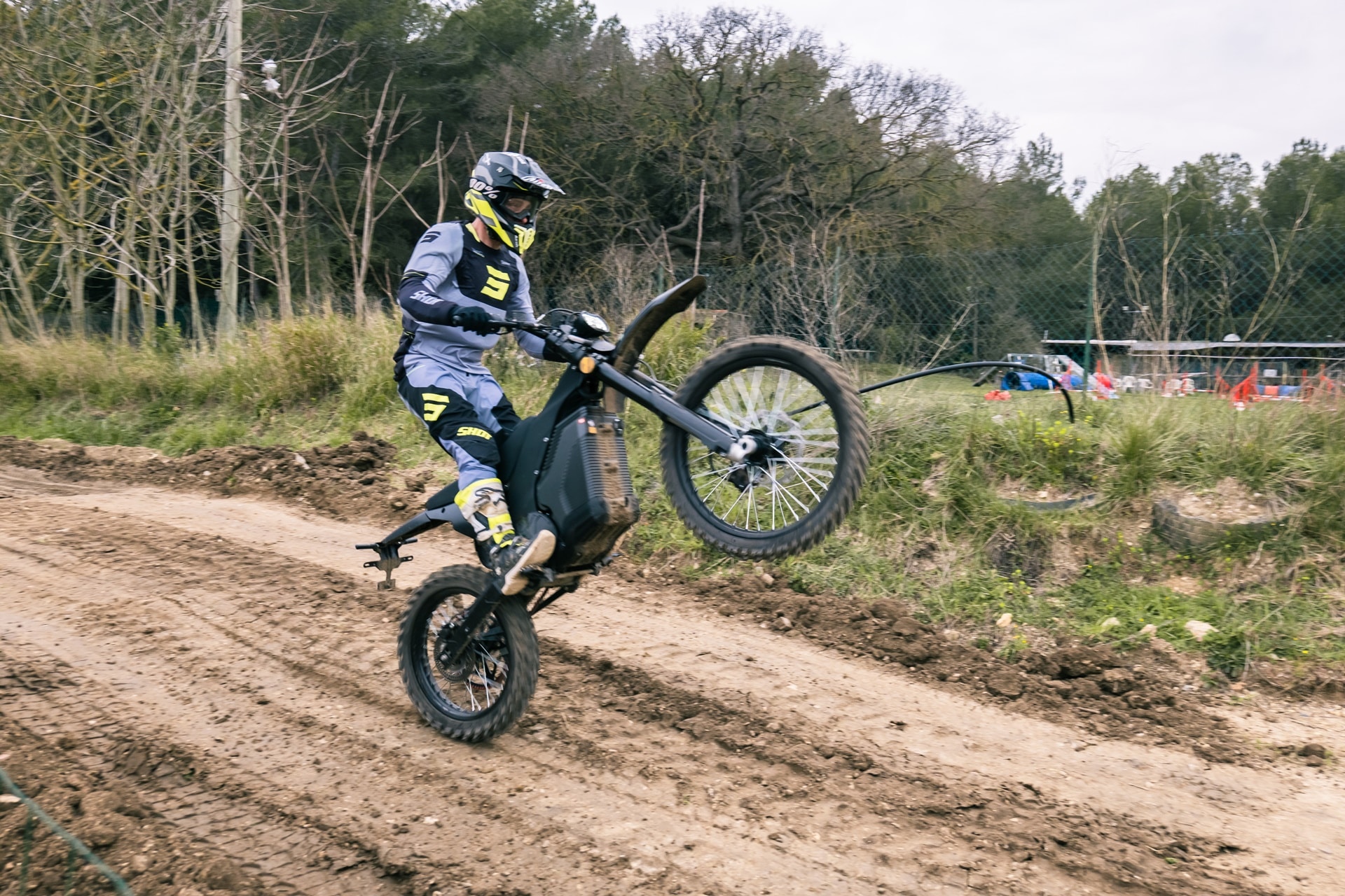 Dimentro, la marca de motos eléctricas, llega a la Península Ibérica de la mano de Wellta Motors