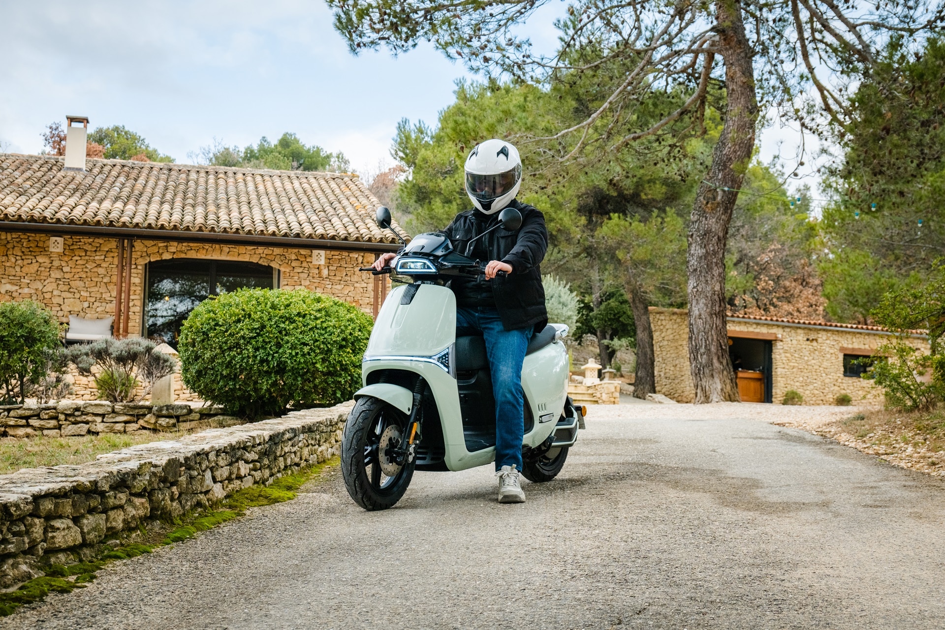 Dimentro, la marca de motos eléctricas, llega a la Península Ibérica de la mano de Wellta Motors